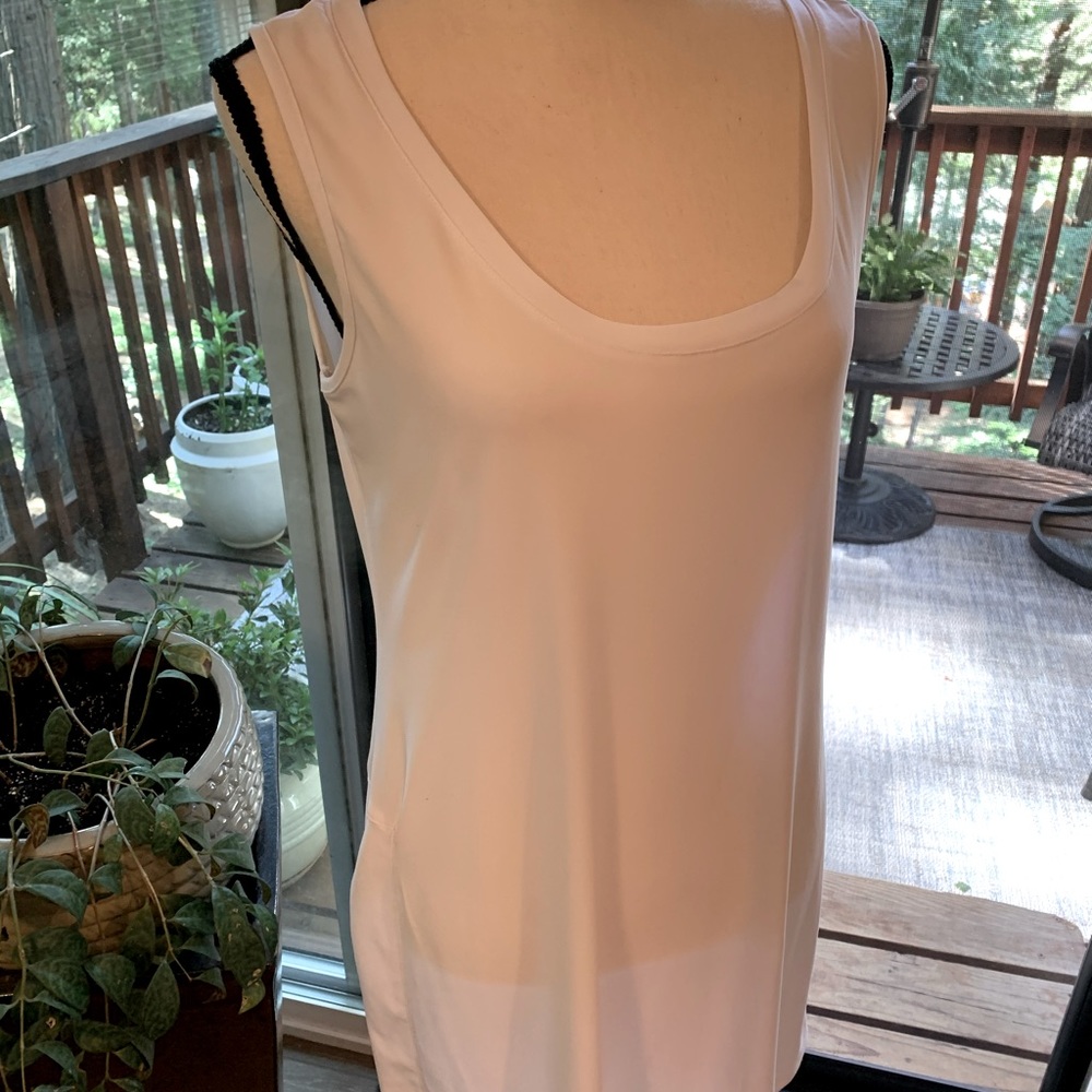 Women’s White Tunic